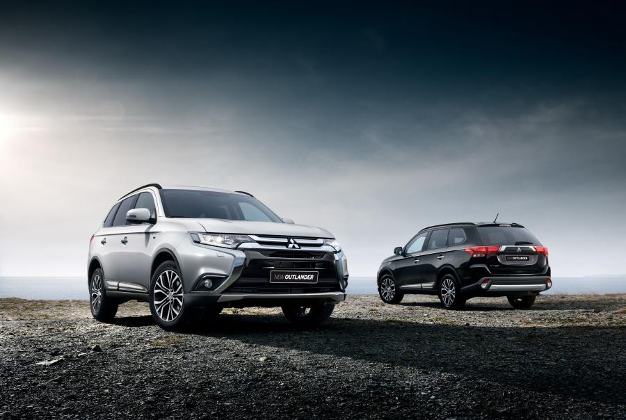  Mitsubishi Outlander 2015 года  (фото 3 из 10)
